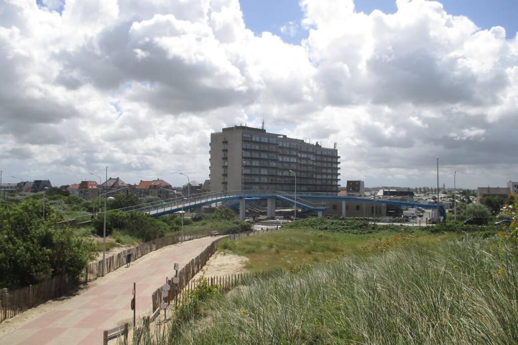 Appartement Residentie Astrid Met Private Parking 브레데네 외부 사진