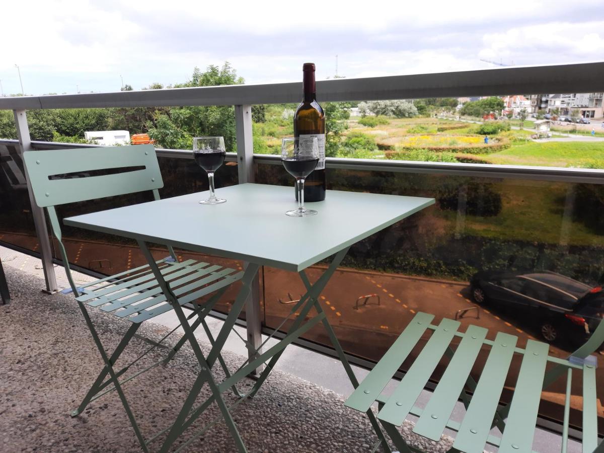Appartement Residentie Astrid Met Private Parking 브레데네 외부 사진
